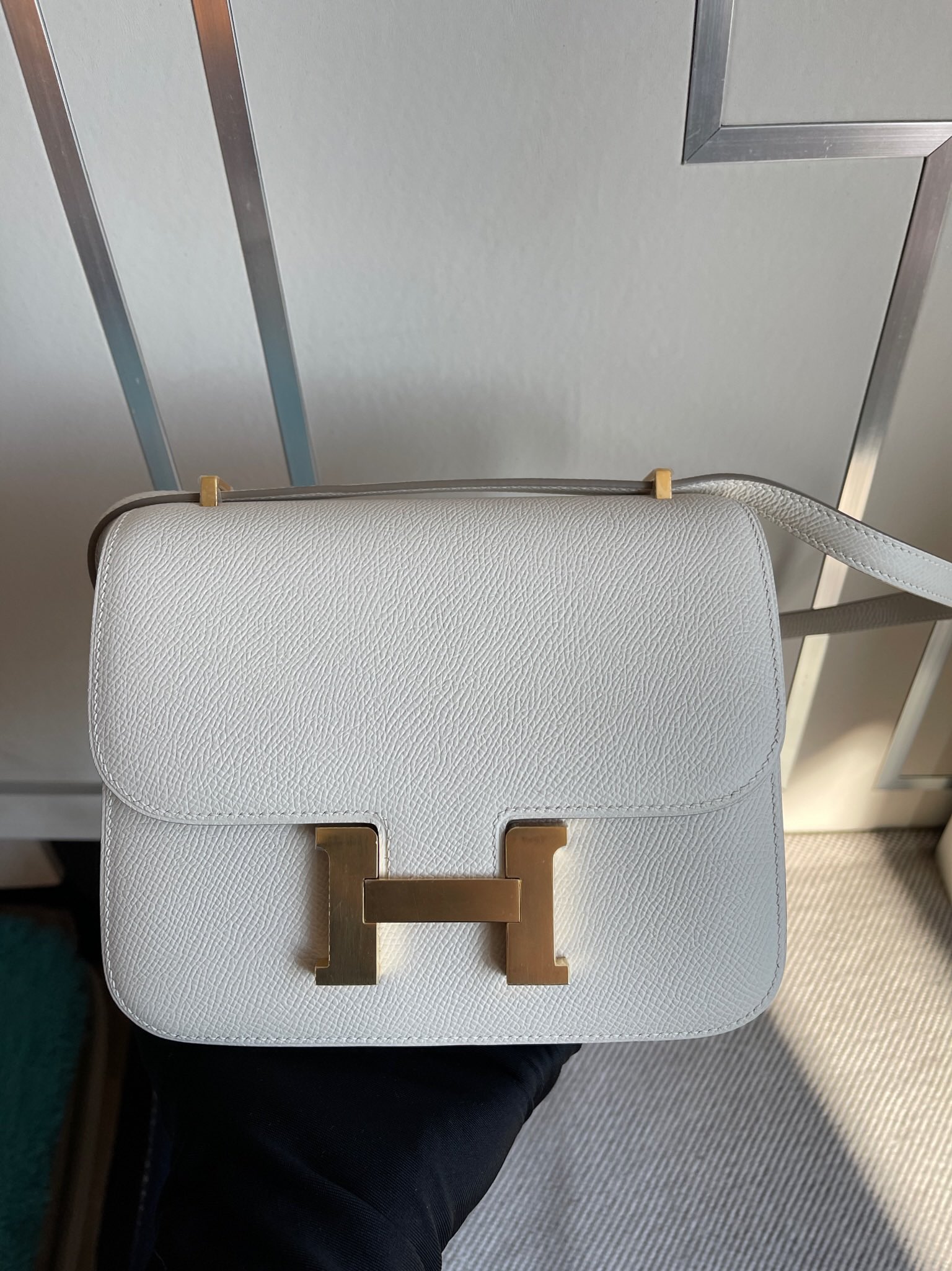 에르메스 콘스탄스18 나타 화이트 금장 앱송